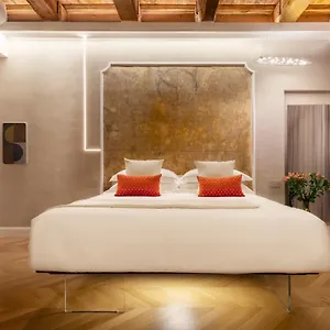Poesis Experience 5*, Rome Italie